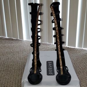 NIB BAMBOO, 5 1/2, Blk & Gld Knee High Sandals